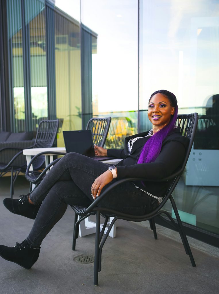 ashley nicole ts lc48vfvm unsplash